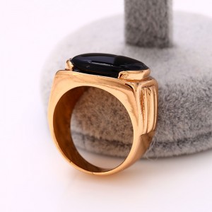 Apzeltīts vīriešu gredzens ar 18 karātu zelta pārklājumu